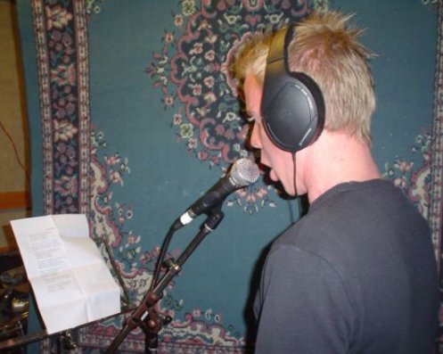 Simon doing the vocals